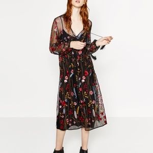Zara Embroidered Floral Dress *new with tags!